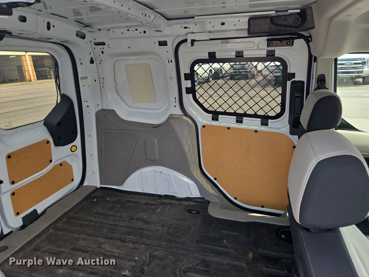 image for item DU6809 2022 Ford Transit Connect XLT van