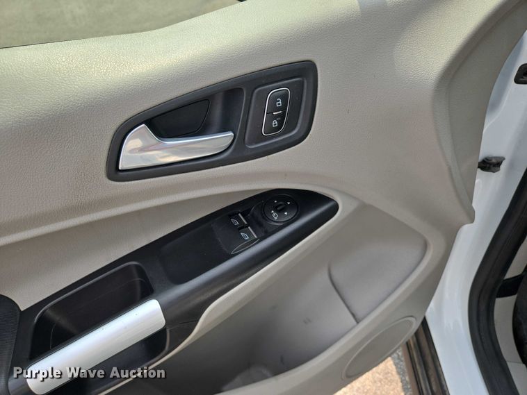 image for item DU6809 2022 Ford Transit Connect XLT van