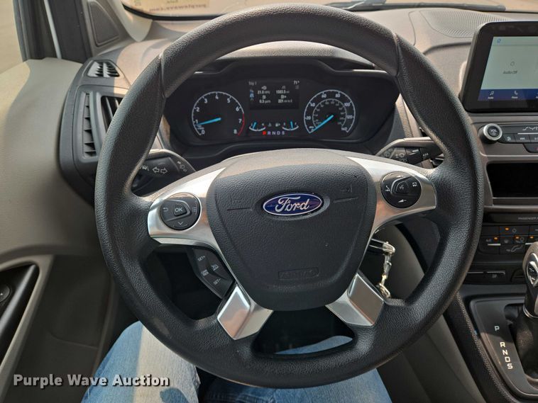 image for item DU6809 2022 Ford Transit Connect XLT van