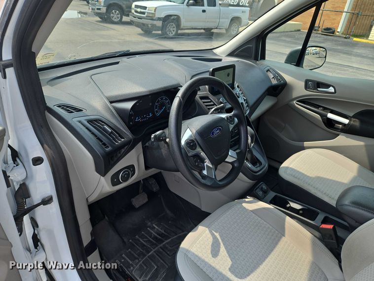 image for item DU6809 2022 Ford Transit Connect XLT van