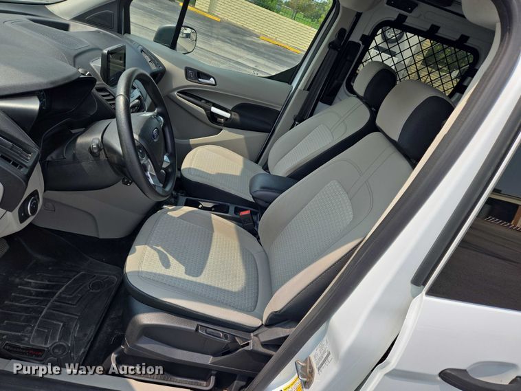 image for item DU6809 2022 Ford Transit Connect XLT van