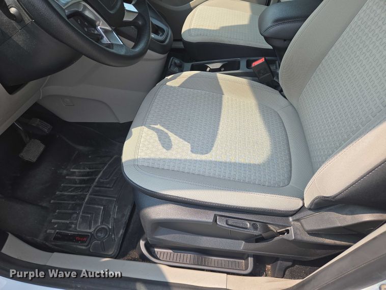 image for item DU6809 2022 Ford Transit Connect XLT van