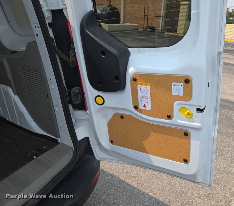 image for item DU6809 2022 Ford Transit Connect XLT van