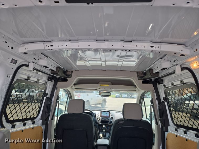 image for item DU6809 2022 Ford Transit Connect XLT van