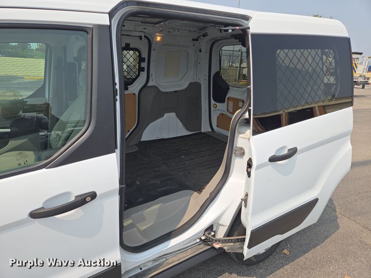 image for item DU6809 2022 Ford Transit Connect XLT van