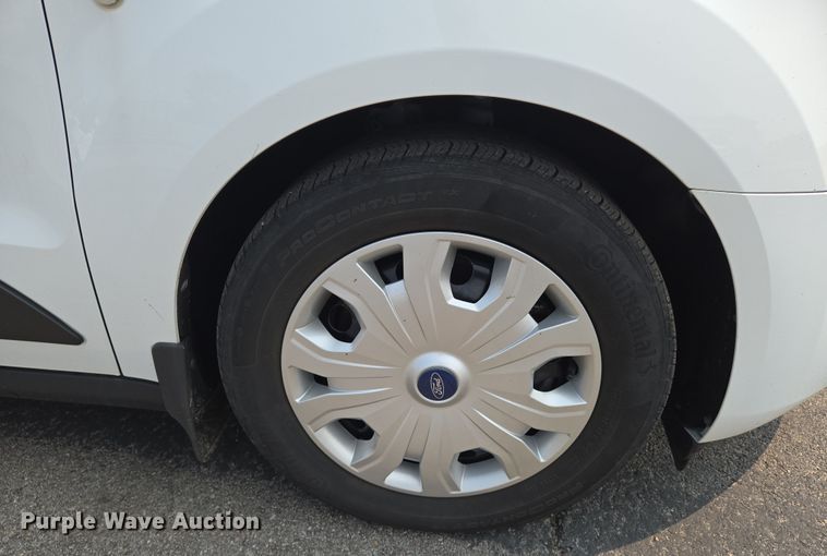 image for item DU6809 2022 Ford Transit Connect XLT van