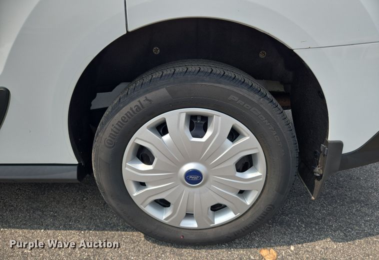 image for item DU6809 2022 Ford Transit Connect XLT van