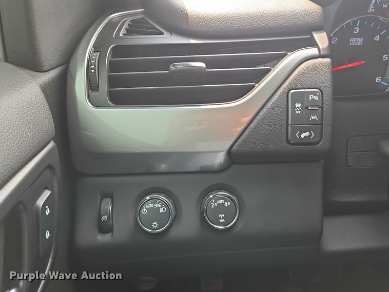 image for item DU6810 2018 Chevrolet Tahoe LT SUV