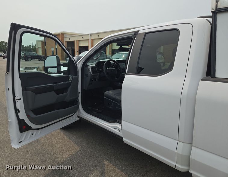 image for item DU6813 2021 Ford F150 SuperCab pickup truck