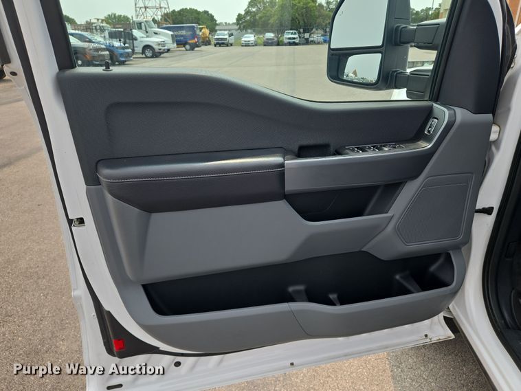 image for item DU6813 2021 Ford F150 SuperCab pickup truck