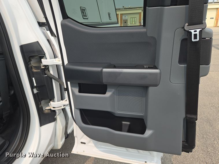 image for item DU6813 2021 Ford F150 SuperCab pickup truck