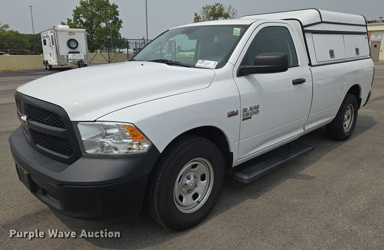 image for item DU6814 2019 RAM 1500 pickup truck