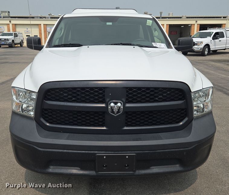 image for item DU6814 2019 RAM 1500 pickup truck