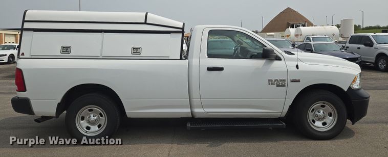 image for item DU6814 2019 RAM 1500 pickup truck