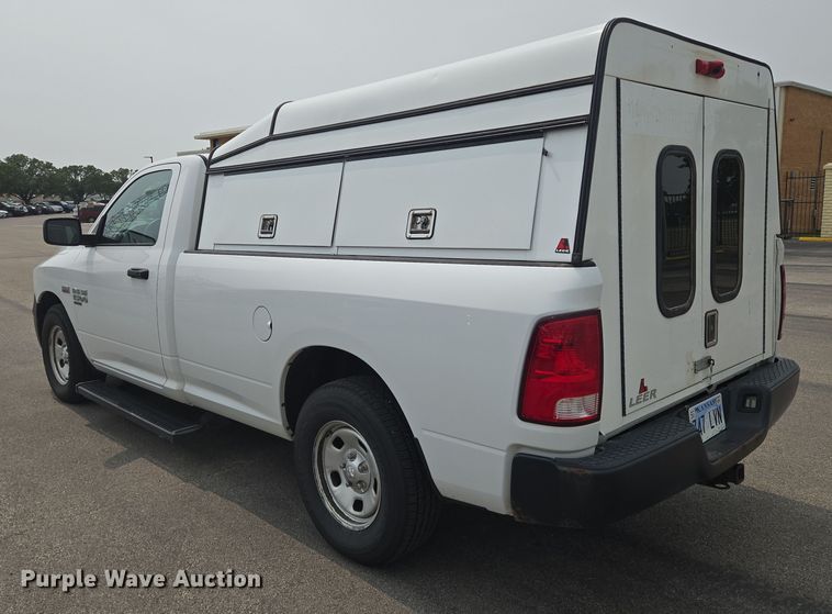 image for item DU6814 2019 RAM 1500 pickup truck