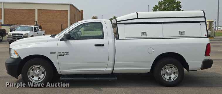 image for item DU6814 2019 RAM 1500 pickup truck