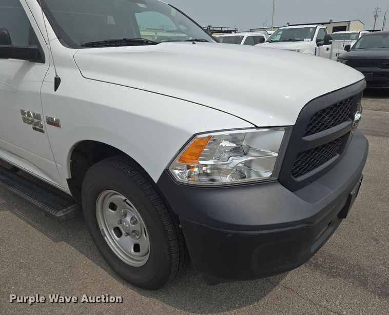 image for item DU6814 2019 RAM 1500 pickup truck