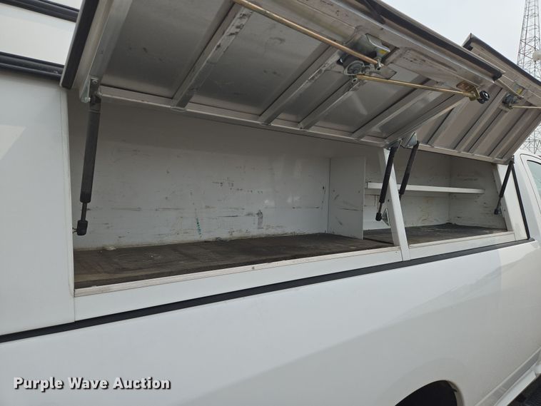 image for item DU6814 2019 RAM 1500 pickup truck