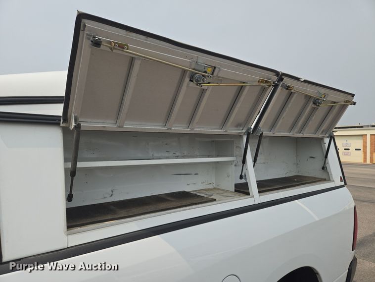 image for item DU6814 2019 RAM 1500 pickup truck