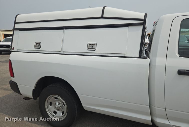 image for item DU6814 2019 RAM 1500 pickup truck