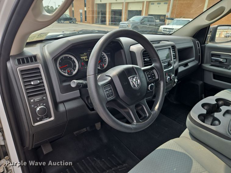 image for item DU6814 2019 RAM 1500 pickup truck