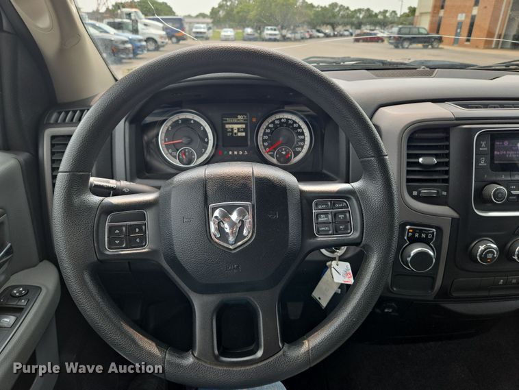 image for item DU6814 2019 RAM 1500 pickup truck