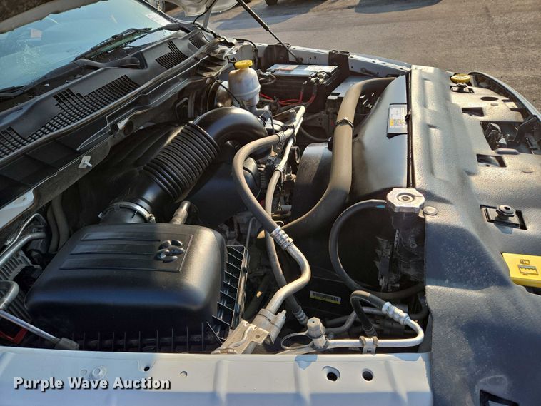 image for item DU6814 2019 RAM 1500 pickup truck