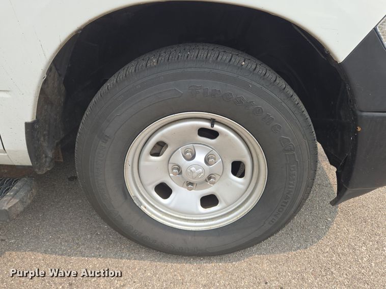 image for item DU6814 2019 RAM 1500 pickup truck