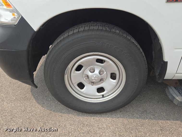 image for item DU6814 2019 RAM 1500 pickup truck