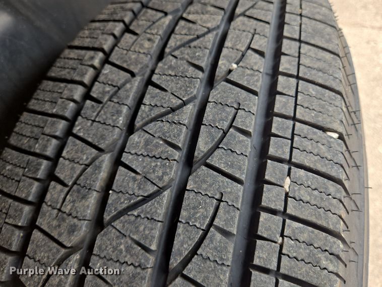 image for item DU6814 2019 RAM 1500 pickup truck