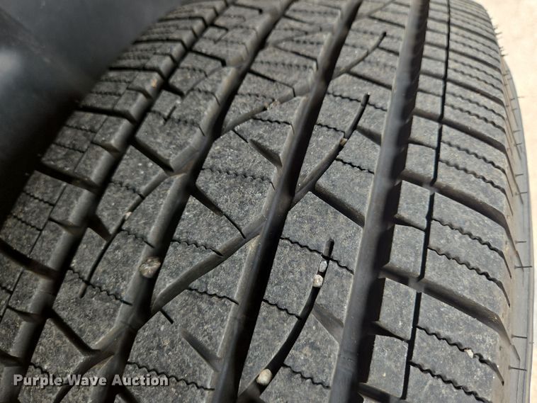 image for item DU6814 2019 RAM 1500 pickup truck