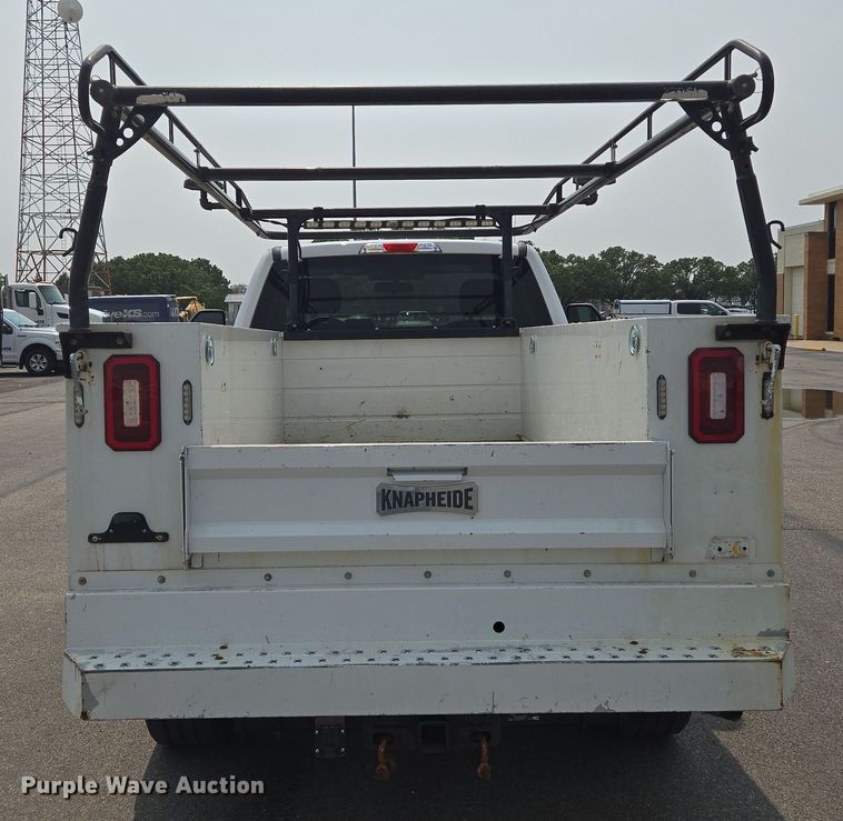 image for item DU6815 2019 Ford F250 Super Duty utility bed pickup truck