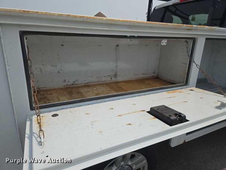 image for item DU6815 2019 Ford F250 Super Duty utility bed pickup truck