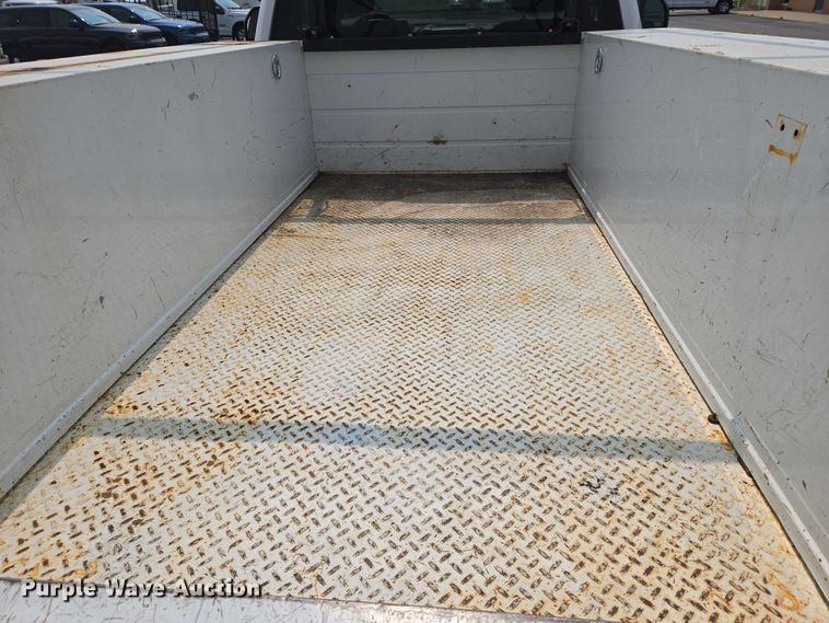 image for item DU6815 2019 Ford F250 Super Duty utility bed pickup truck