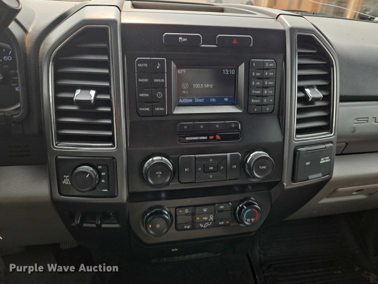 image for item DU6815 2019 Ford F250 Super Duty utility bed pickup truck