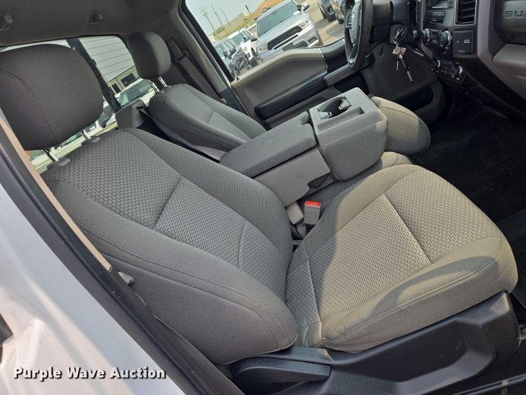 image for item DU6815 2019 Ford F250 Super Duty utility bed pickup truck