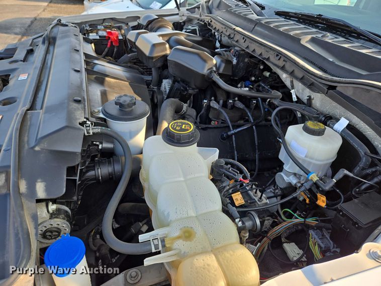 image for item DU6815 2019 Ford F250 Super Duty utility bed pickup truck