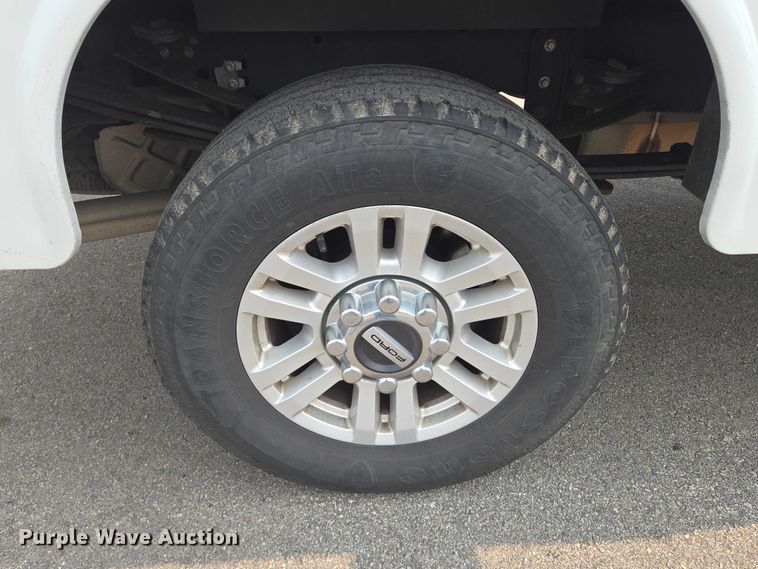 image for item DU6815 2019 Ford F250 Super Duty utility bed pickup truck