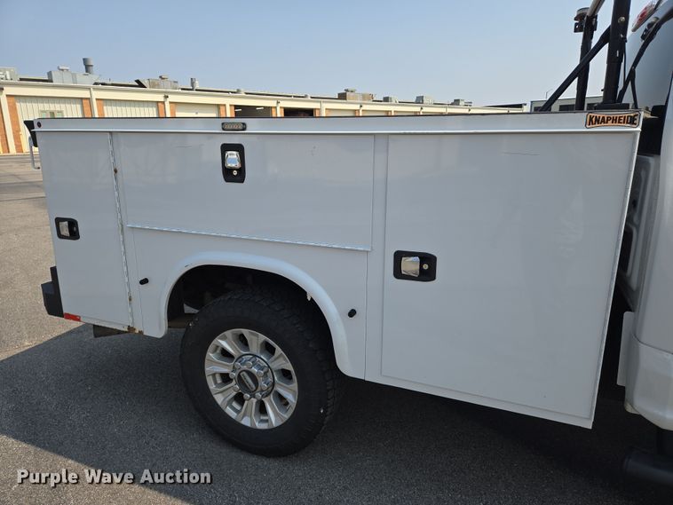 image for item DU6817 2020 Ford F250 Super Duty utility bed pickup truck