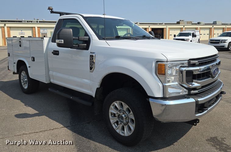 image for item DU6817 2020 Ford F250 Super Duty utility bed pickup truck