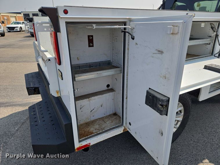 image for item DU6817 2020 Ford F250 Super Duty utility bed pickup truck