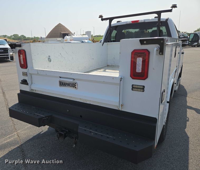 image for item DU6817 2020 Ford F250 Super Duty utility bed pickup truck