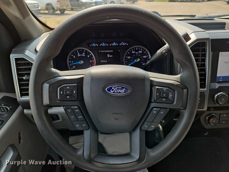 image for item DU6817 2020 Ford F250 Super Duty utility bed pickup truck