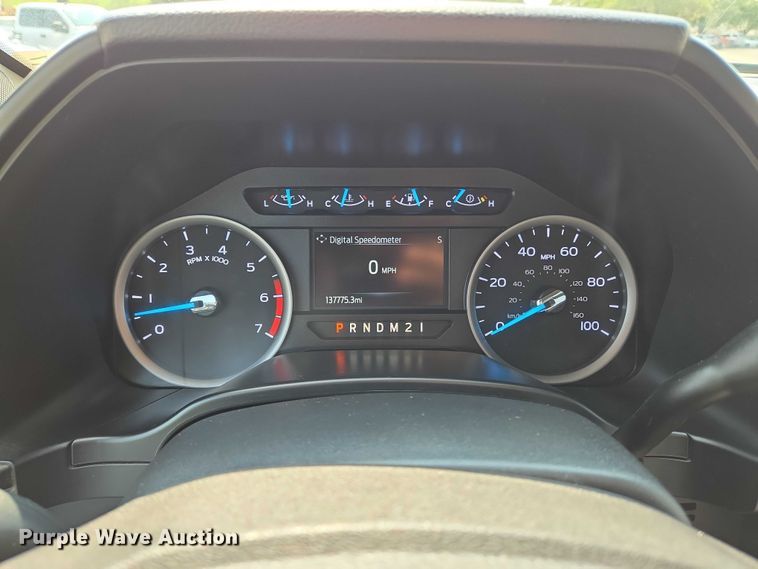 image for item DU6817 2020 Ford F250 Super Duty utility bed pickup truck