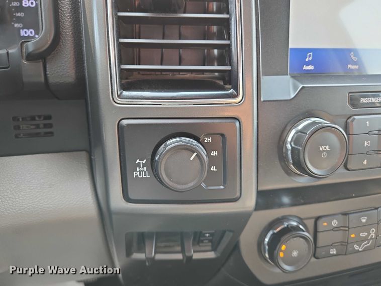 image for item DU6817 2020 Ford F250 Super Duty utility bed pickup truck