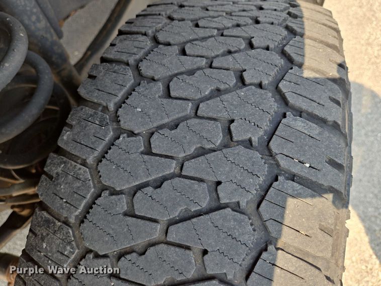 image for item DU6817 2020 Ford F250 Super Duty utility bed pickup truck