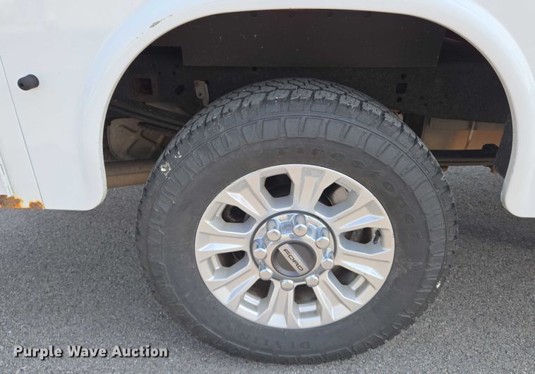 image for item DU6817 2020 Ford F250 Super Duty utility bed pickup truck