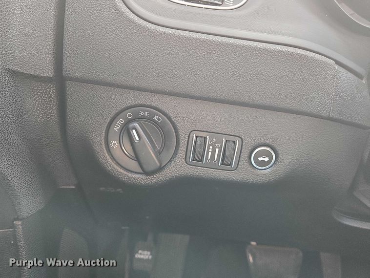 image for item DU6820 2020 Dodge Charger Police 