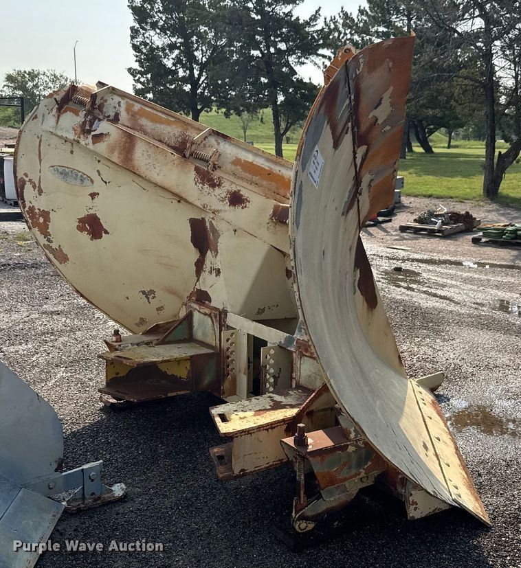 image for item DU6821 Wausau V80-72 snow plow