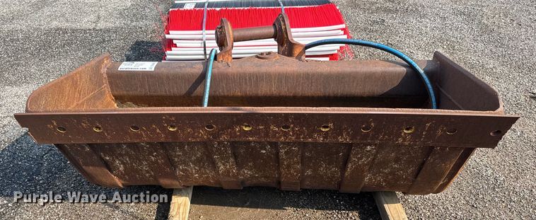 image for item DU6823 Werk-Brau excavator bucket